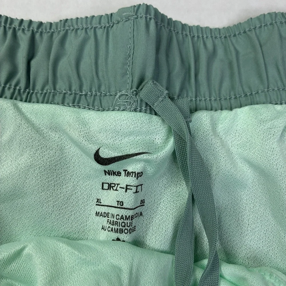 Nike Dri-FIT Running Shorts Women's XL XLarge Green 3 Inseam Lightweight HM6096
